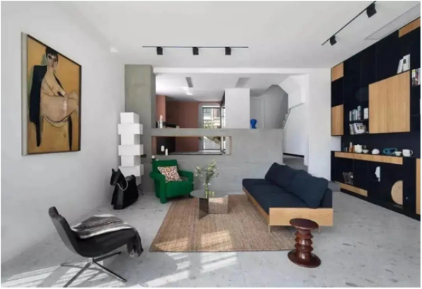 在室内装修装饰设计中，沙发一定要靠墙吗？